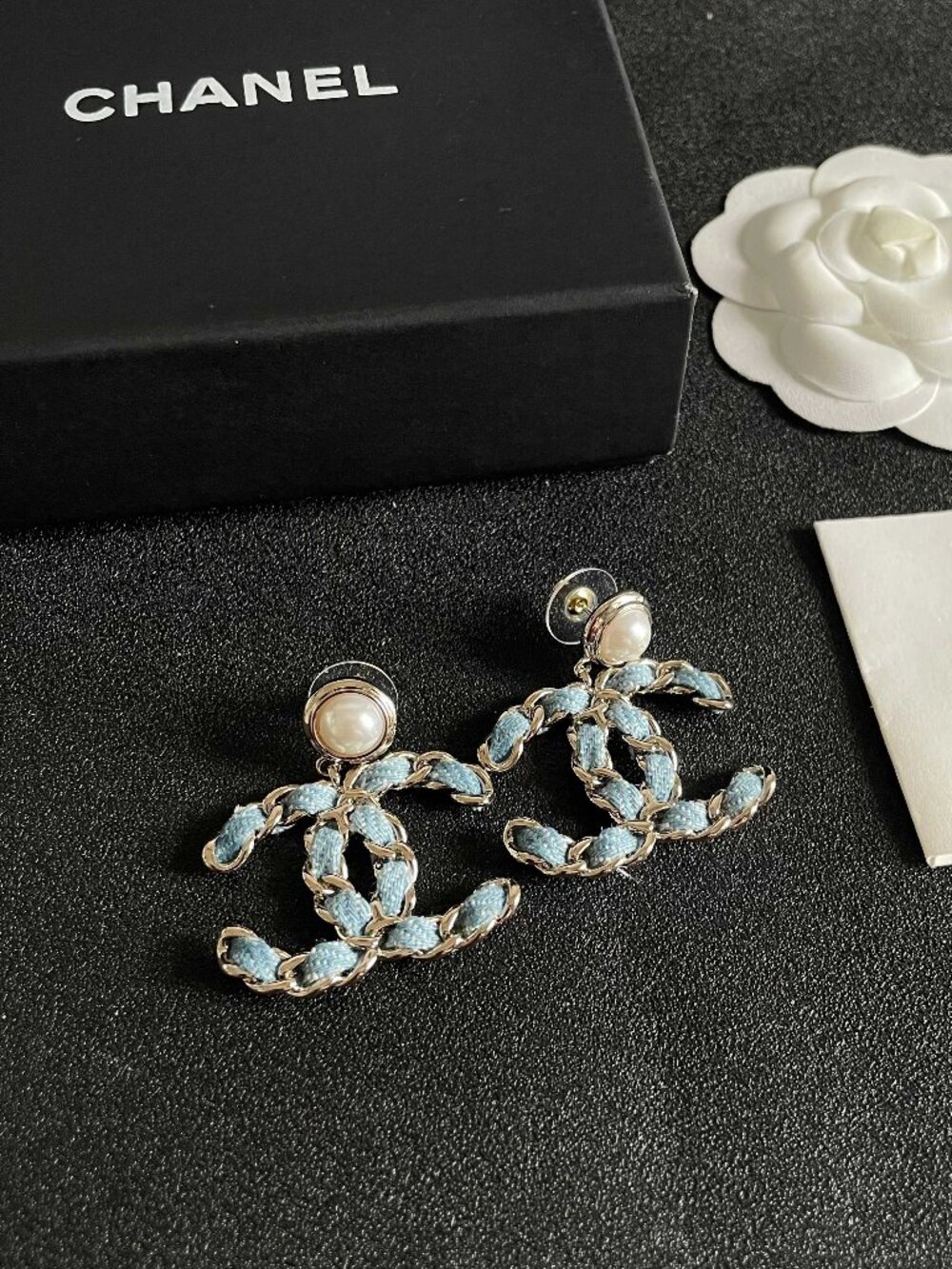 Chanel earrings - Picture 3 of 4